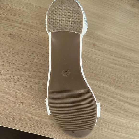 Elegant Cream Heels - Picture 4 of 5